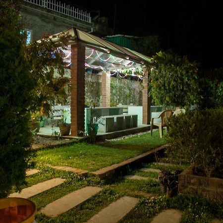 Status Hillpark Hotel Kodaikanal Buitenkant foto