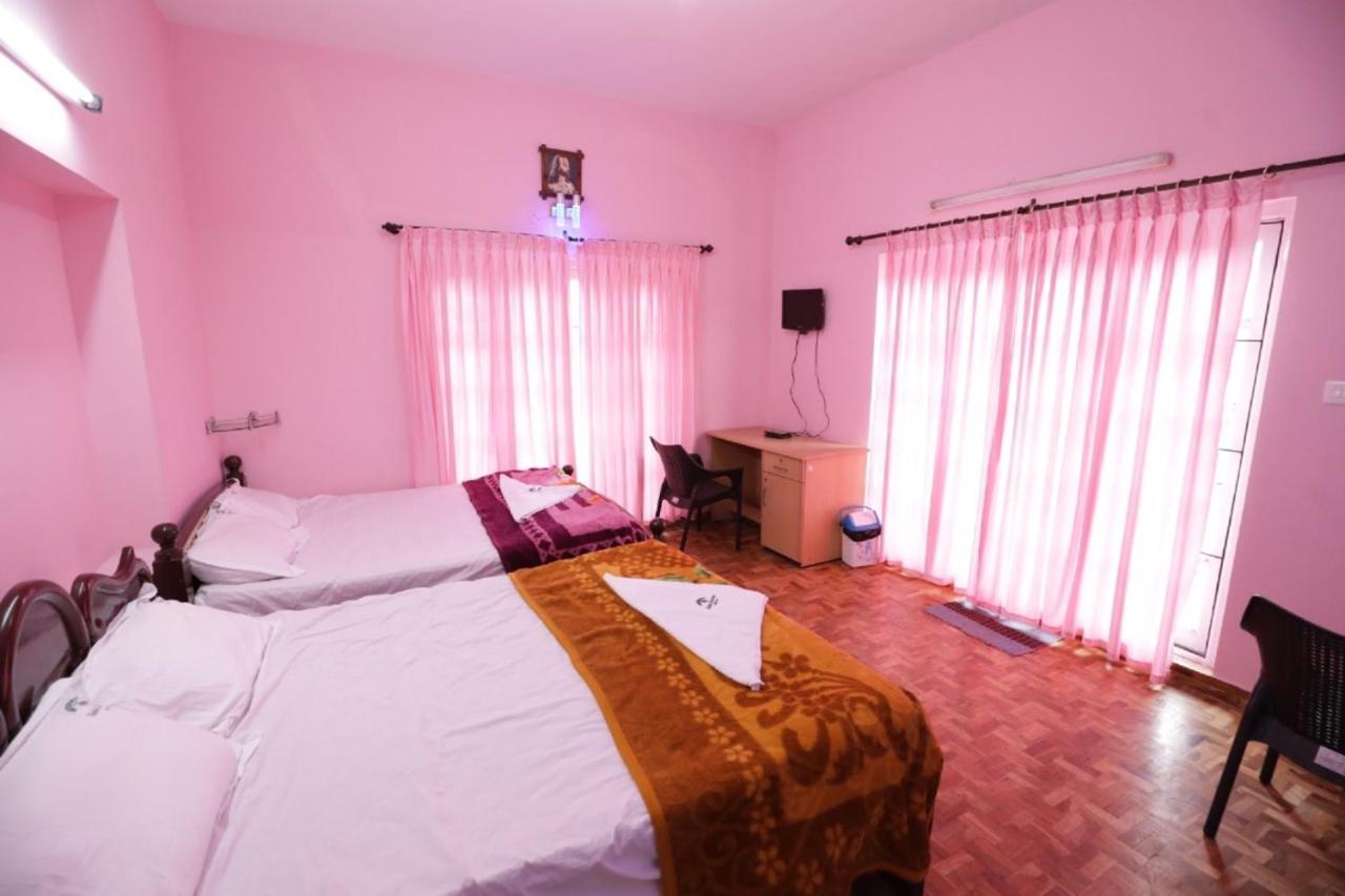Status Hillpark Hotel Kodaikanal Buitenkant foto